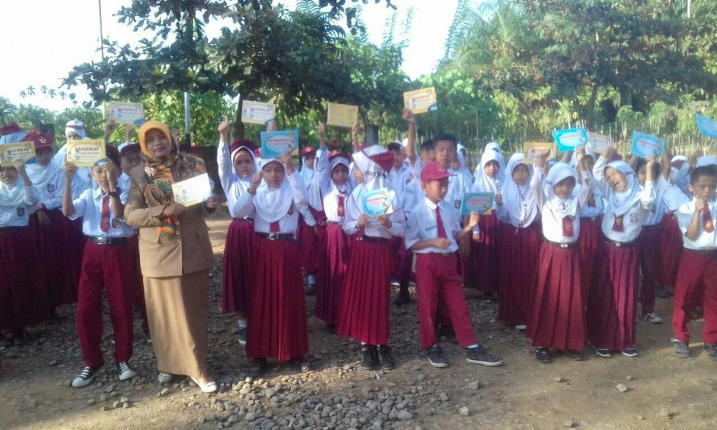 Pemanfaatan buku Donasi Drop Books 2017 di SD N 39 Kajai Pisik